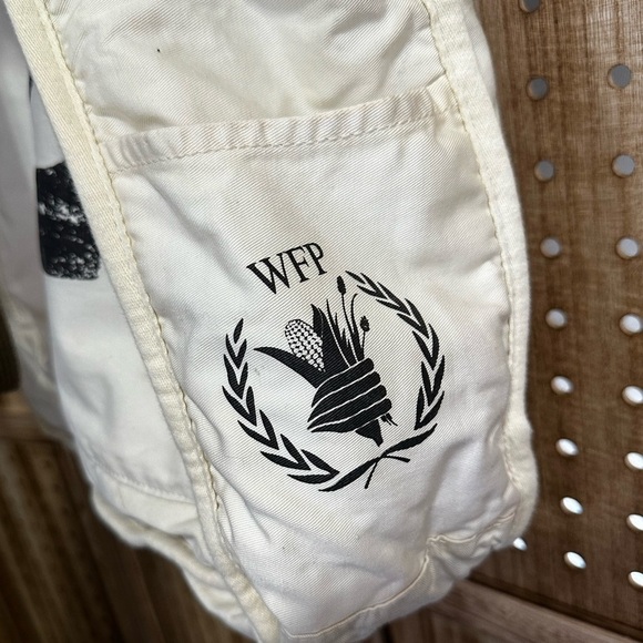 FEED Burlap Reversible Save the Children of the World Tan Tote Travel Beach Bag - Picture 8 of 10